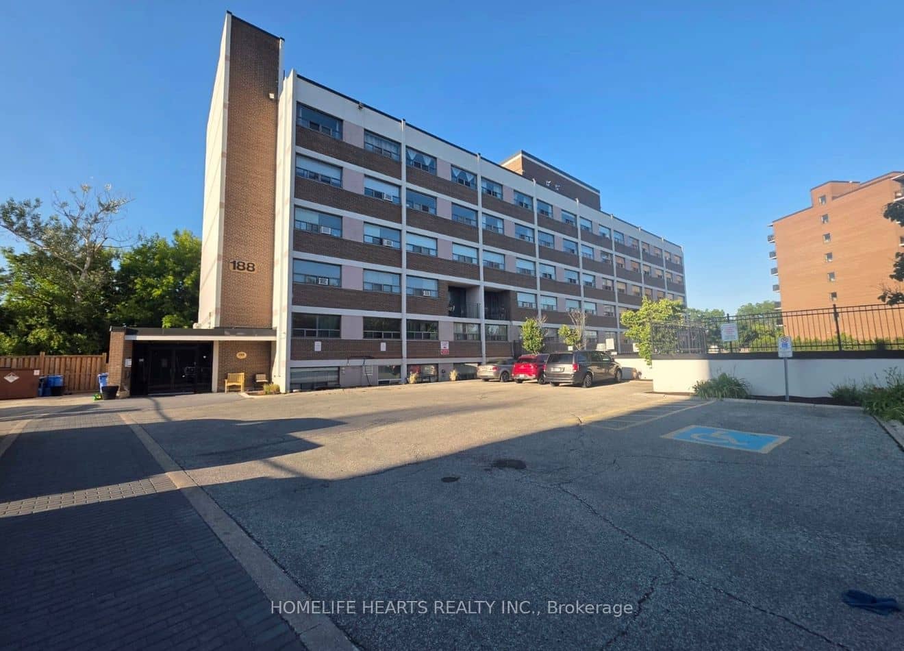 188 Mill Street E 407, Brampton, ON L6Y 1T8