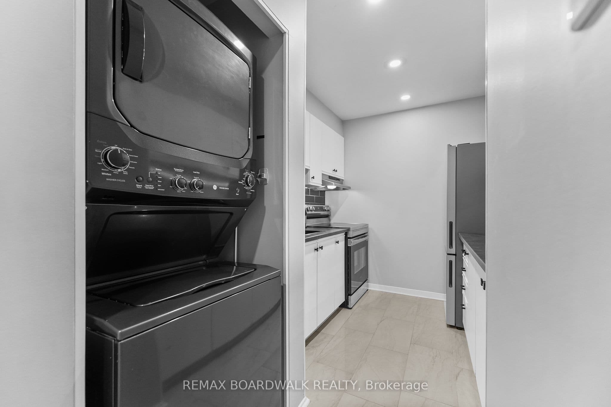 218 Viewmount Drive 308, Cityview - Parkwoods Hills - Rideau Shore, ON K2E 7X5