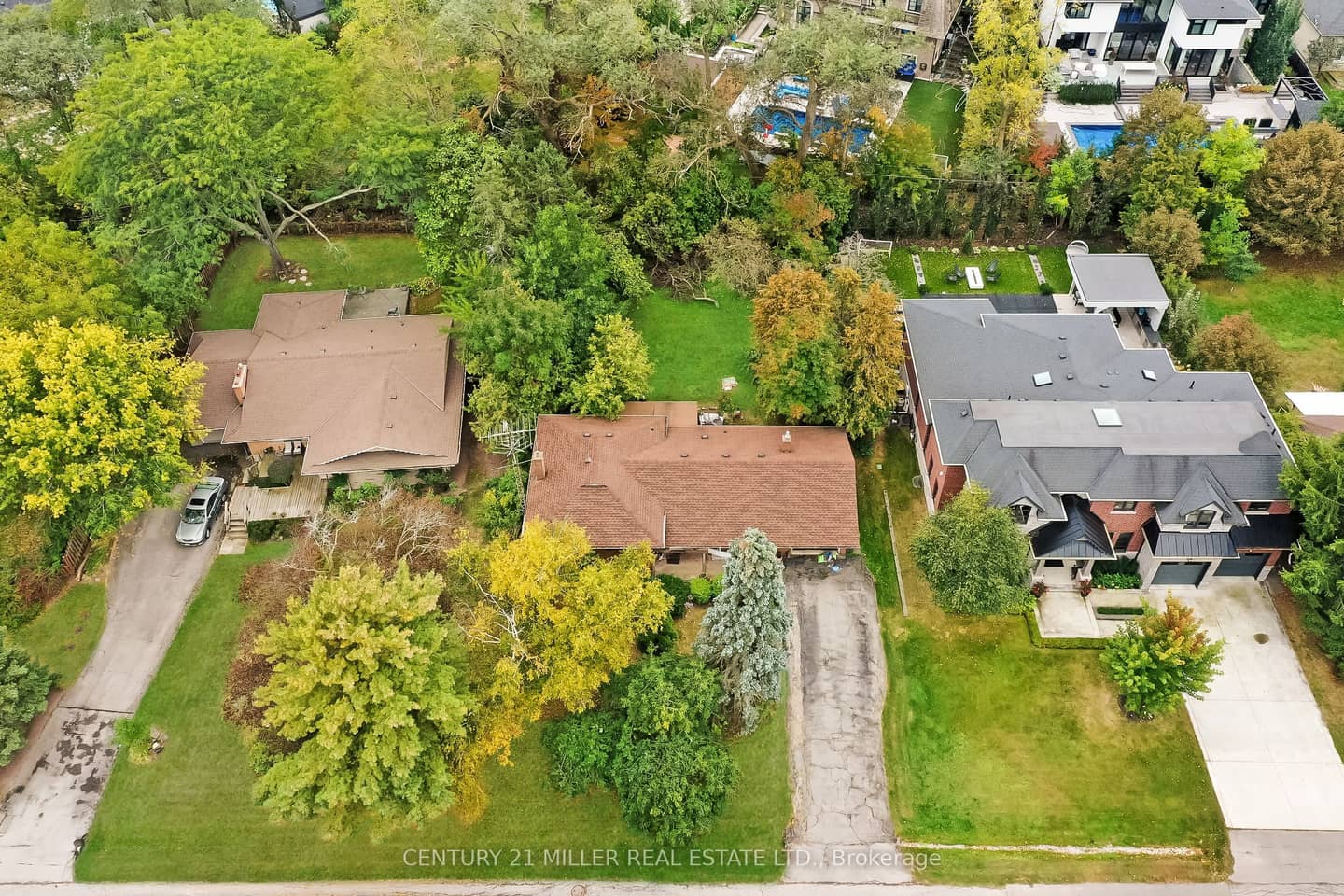 1342 Sedgewick Crescent, Oakville, ON L6L 1X8