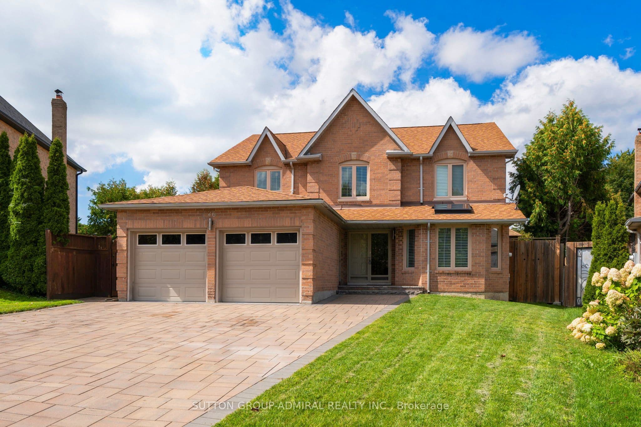 26 Albery Crescent, Aurora, ON L4G 5R7