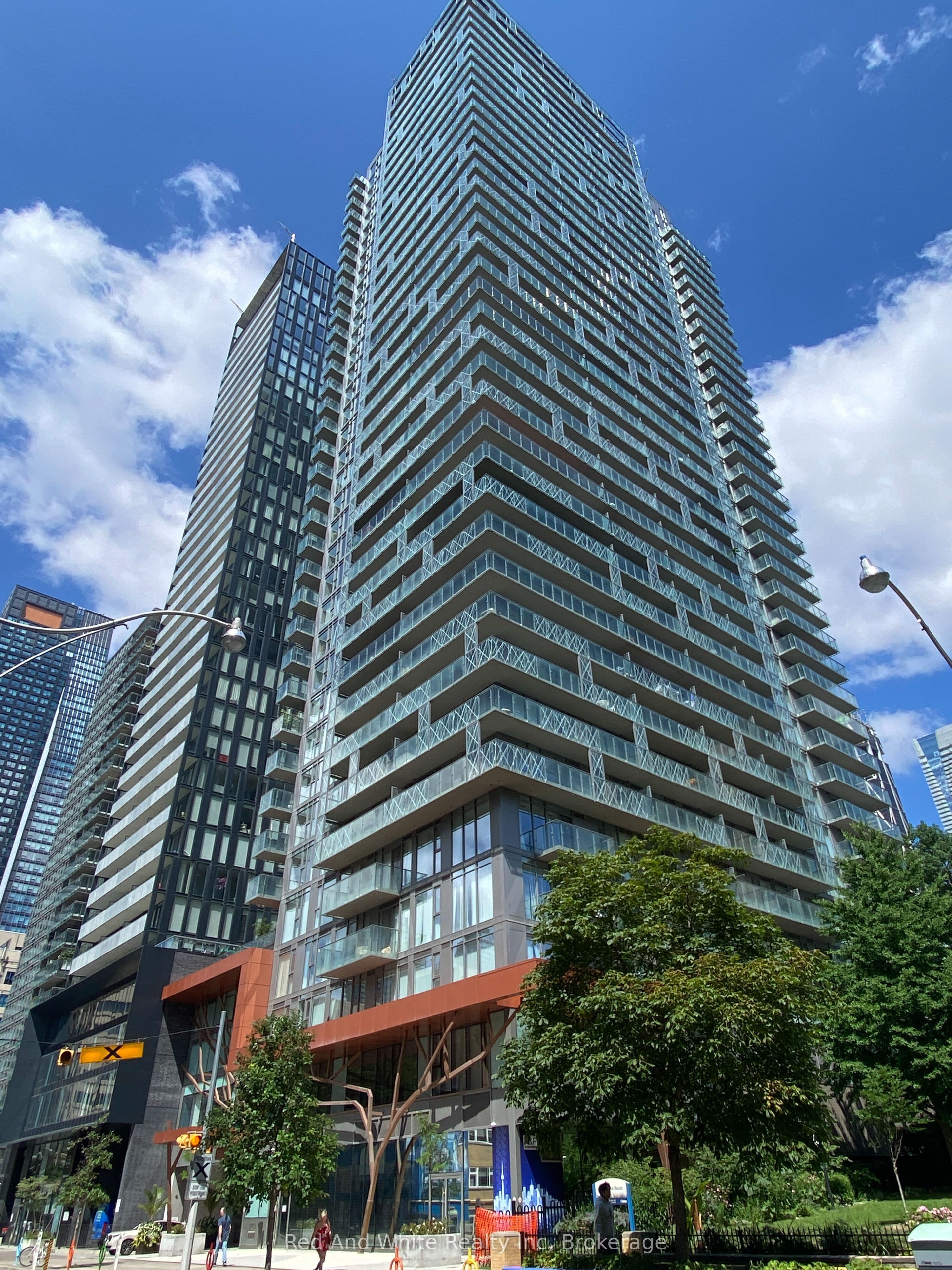 50 Wellesley Street E 3207, Toronto, ON M4Y 0C8
