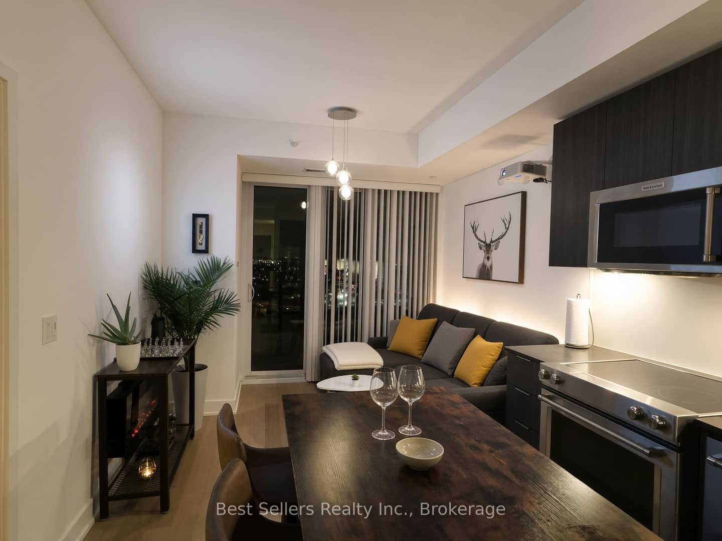 20 Shore Breeze Drive 3103, Toronto, ON M8V 0C7