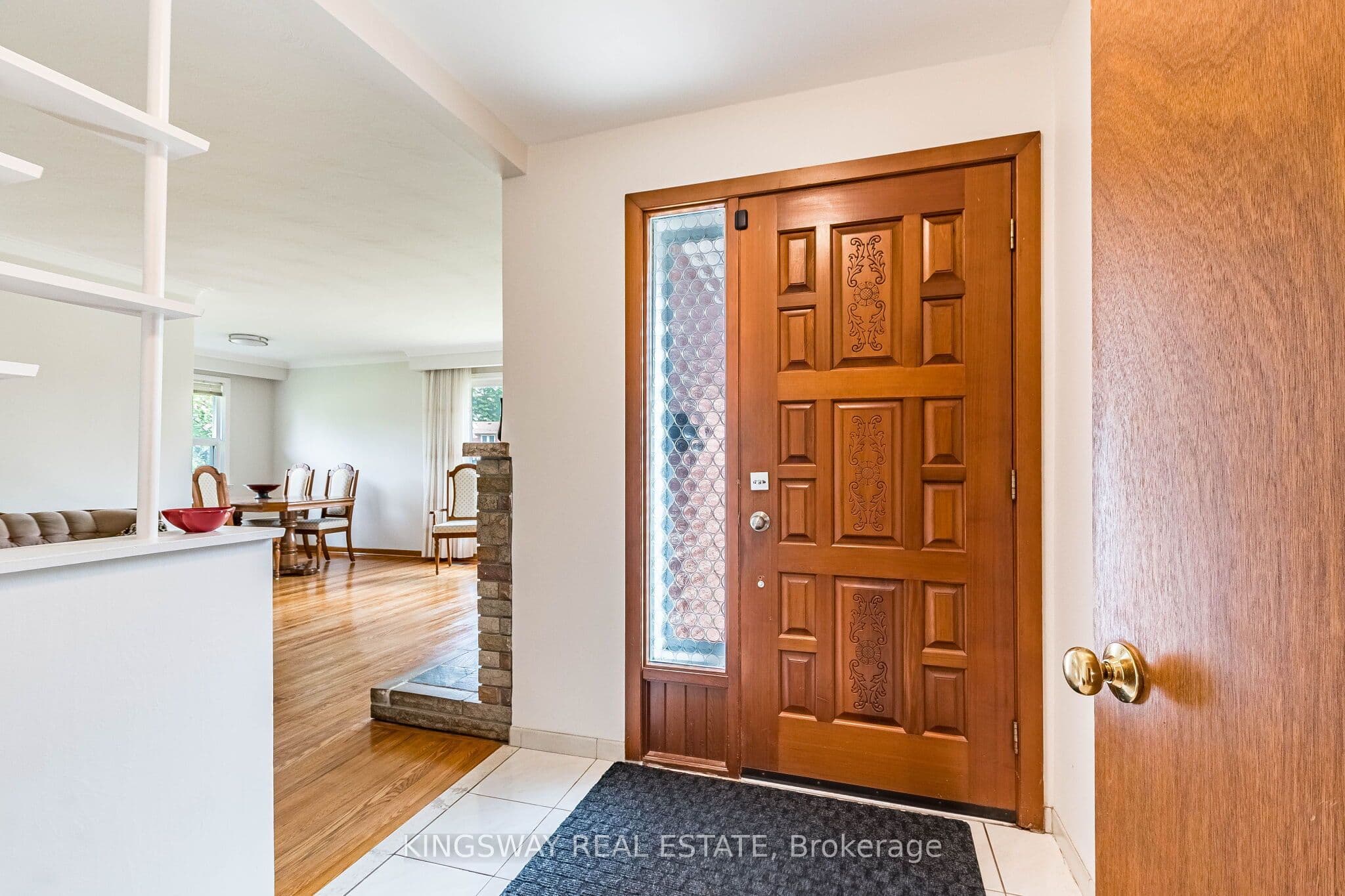 163 Floradale Drive, Mississauga, ON L5B 1G2