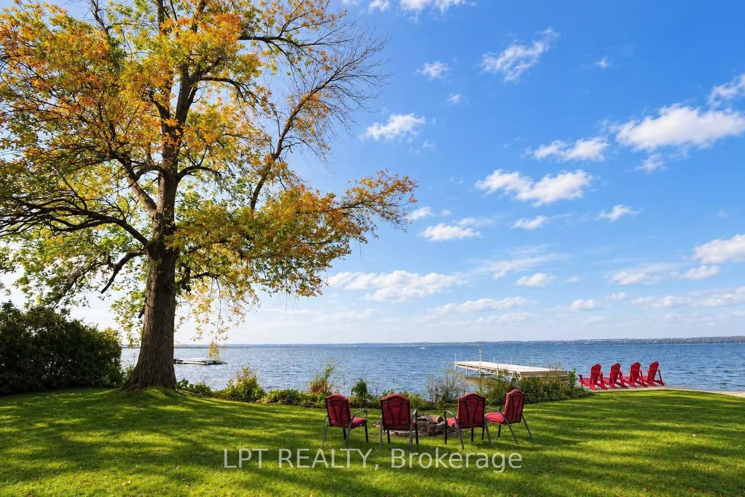 212 Cameron Crescent, Georgina, ON L4P 3T6