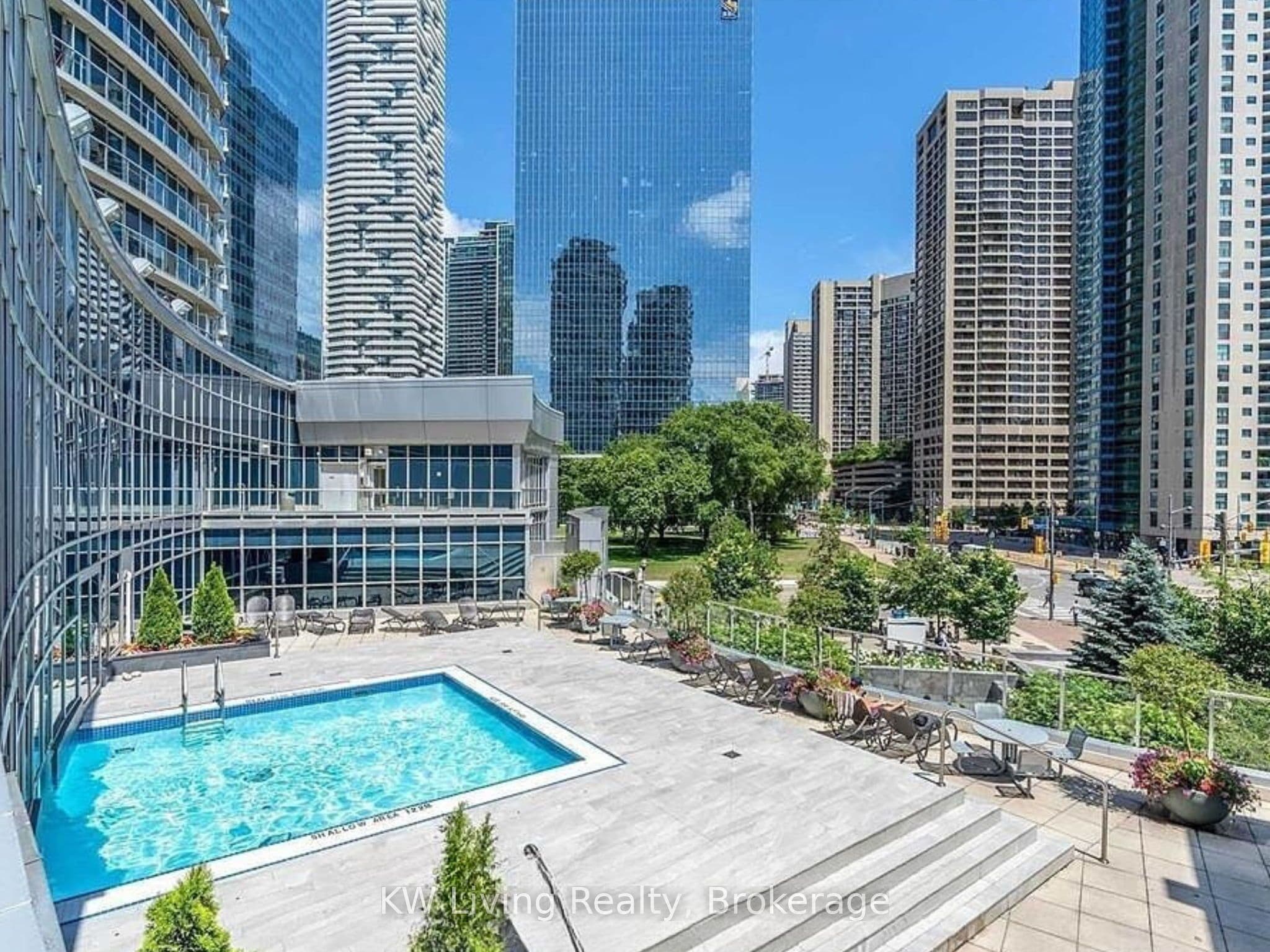 208 SW Queens Quay W 2111, Toronto, ON M5J 2Y5