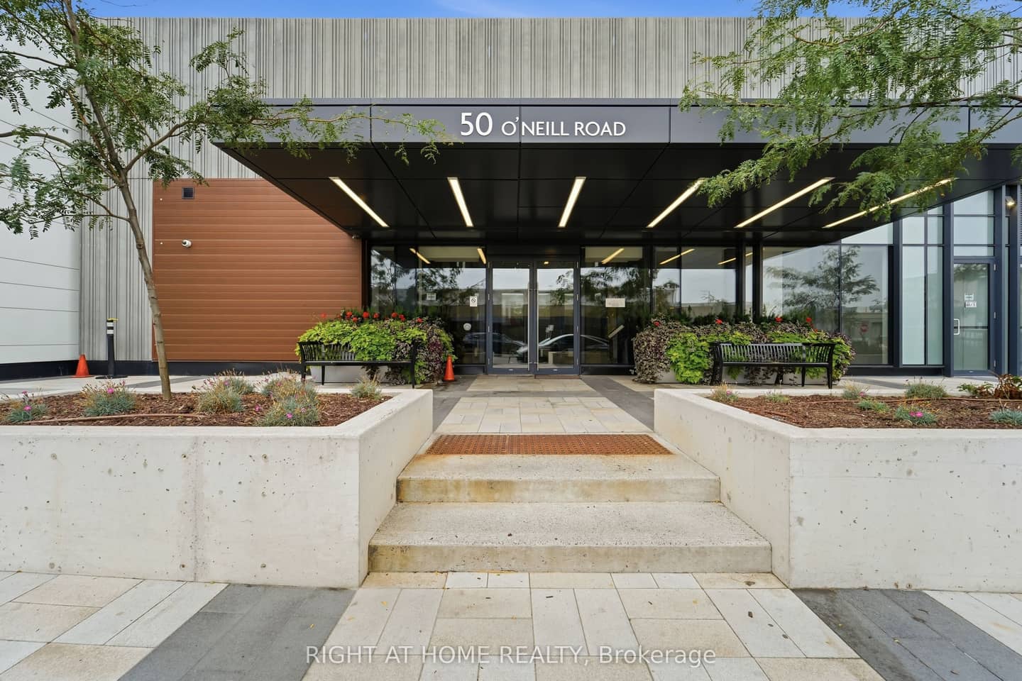 50 O'Neill Road 1207, Toronto, ON M3C 0R1