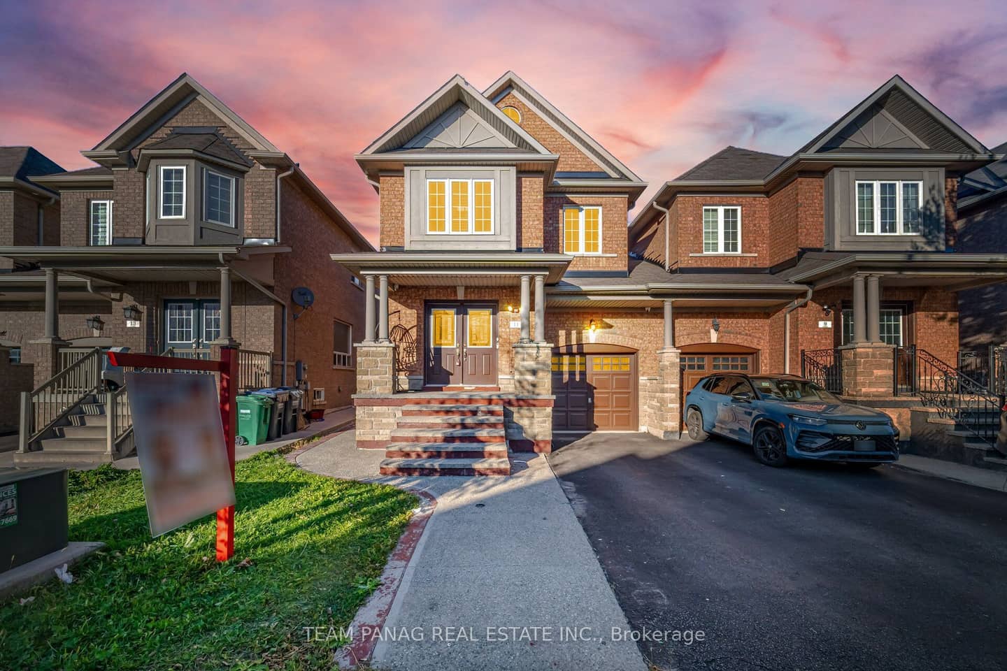 11 Peachill Court, Brampton, ON L6P 3E6