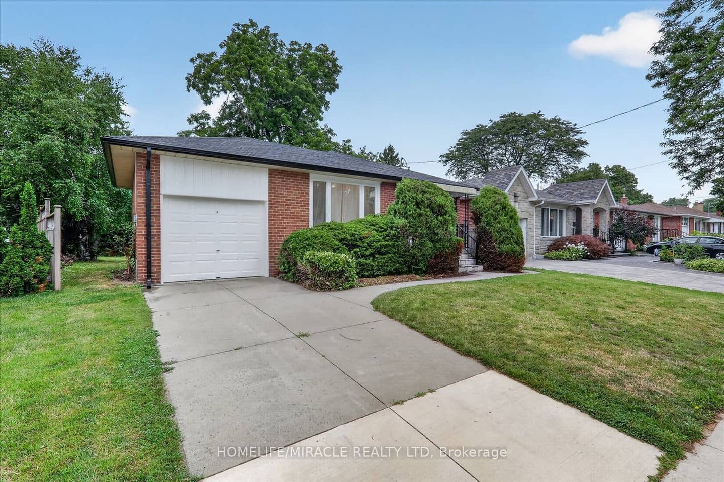 18 Elderfield Crescent, Toronto, ON M9C 3K7