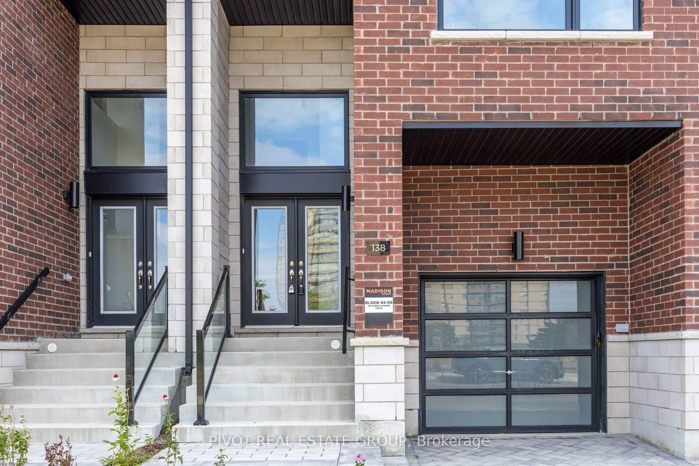 138 Danielle Moore Circle, Toronto, ON M1P 0G9
