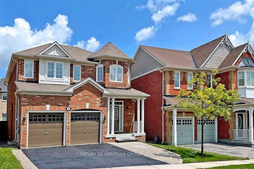 35 Cliff Gunn Road, Newmarket, ON L3X 3J8