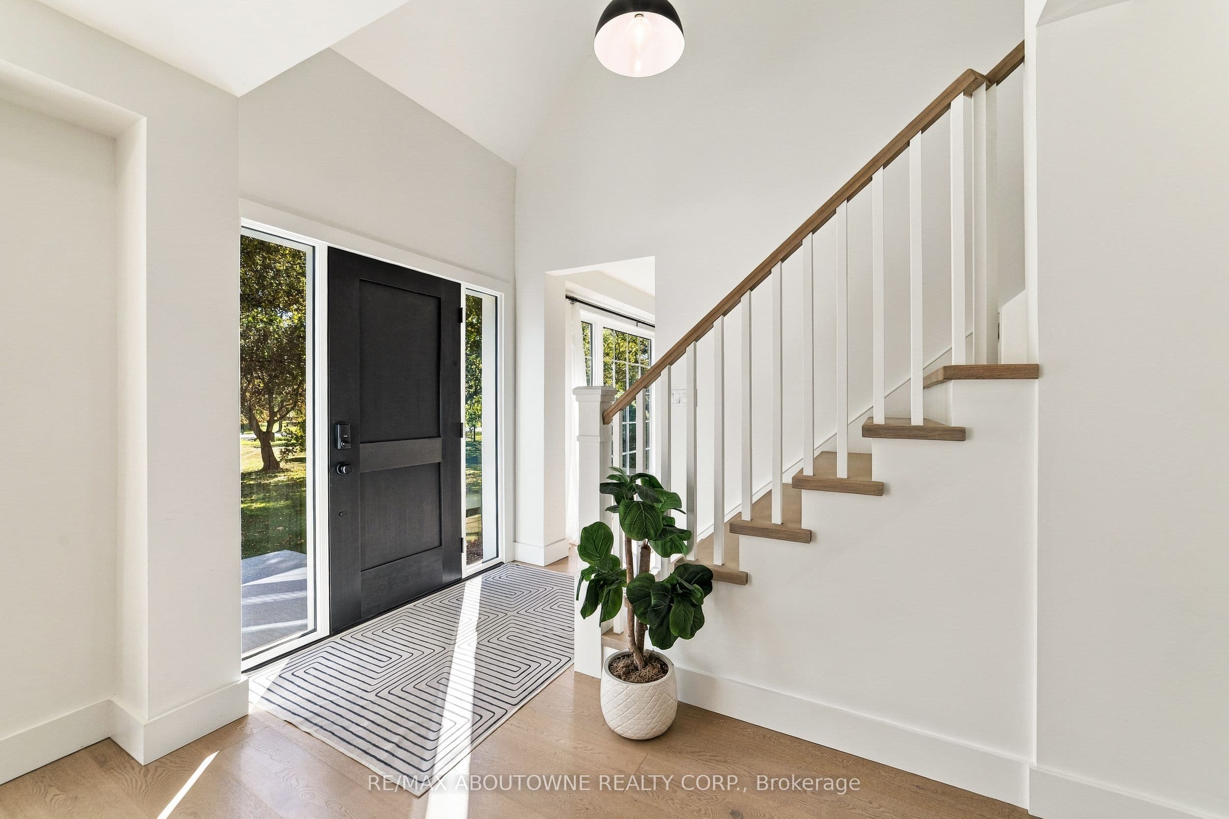5367 2 Side Road, Milton, ON L9T 2Y1