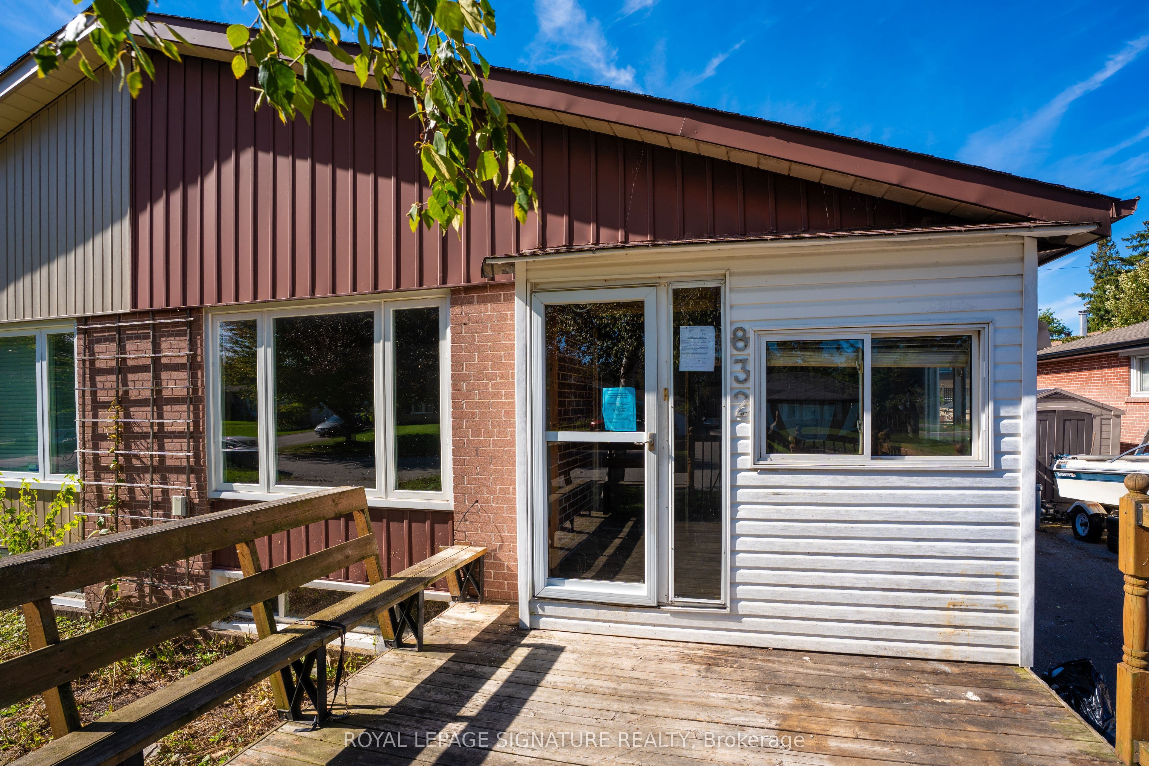 832 Zator Avenue, Pickering, ON L1W 1Y1