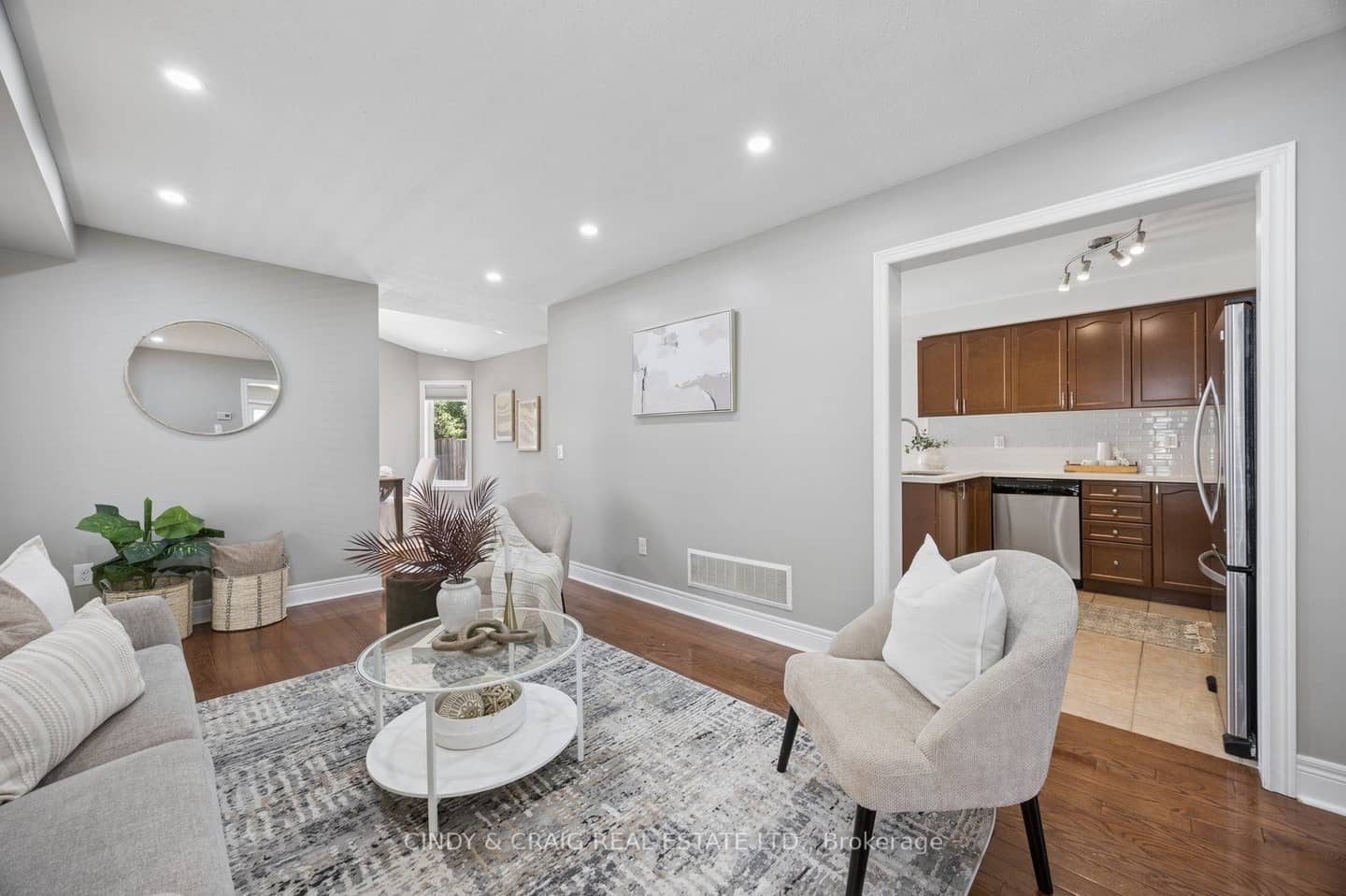 82 Dewell Crescent, Clarington, ON L1E 0B7