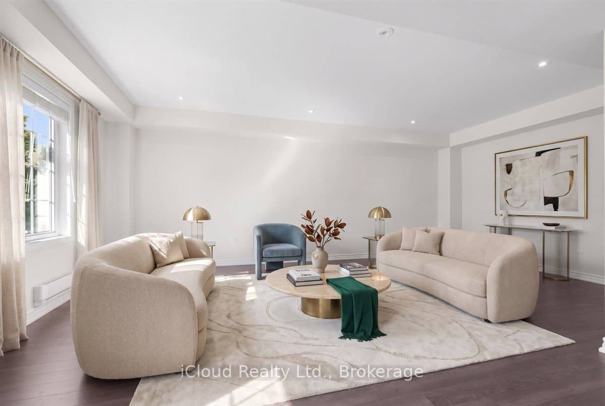 3047 George Savage Avenue, Oakville, ON L6M 0Y8
