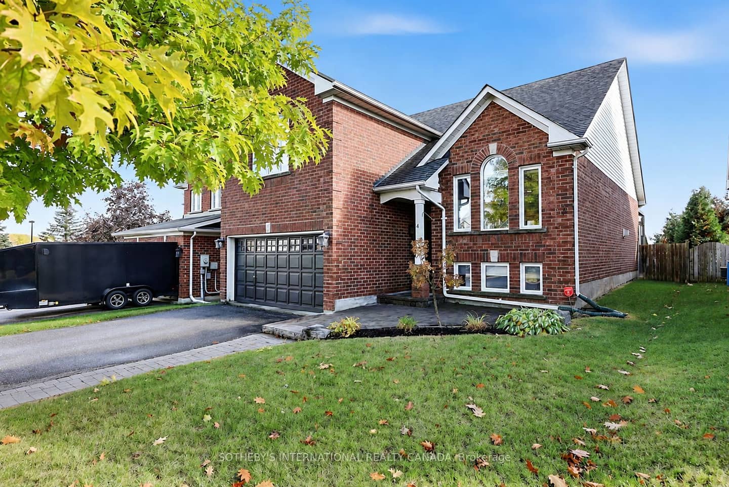 4 Brecken Drive, Georgina, ON L4P 4A3