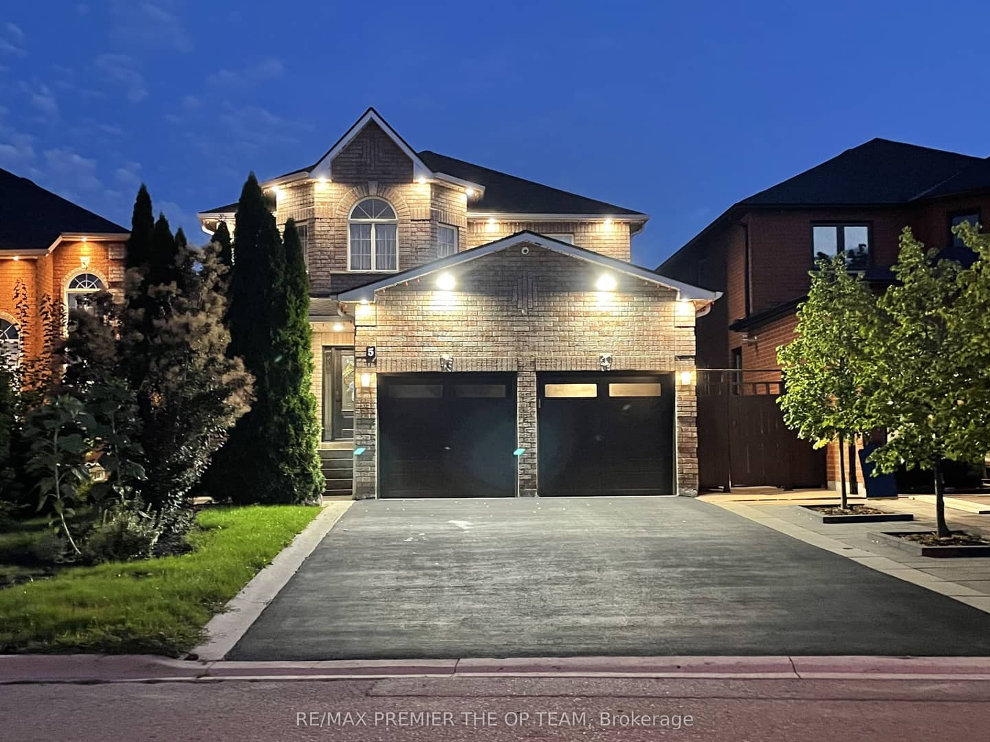 5 Southbury Manor Drive, Caledon, ON L7E 1X7