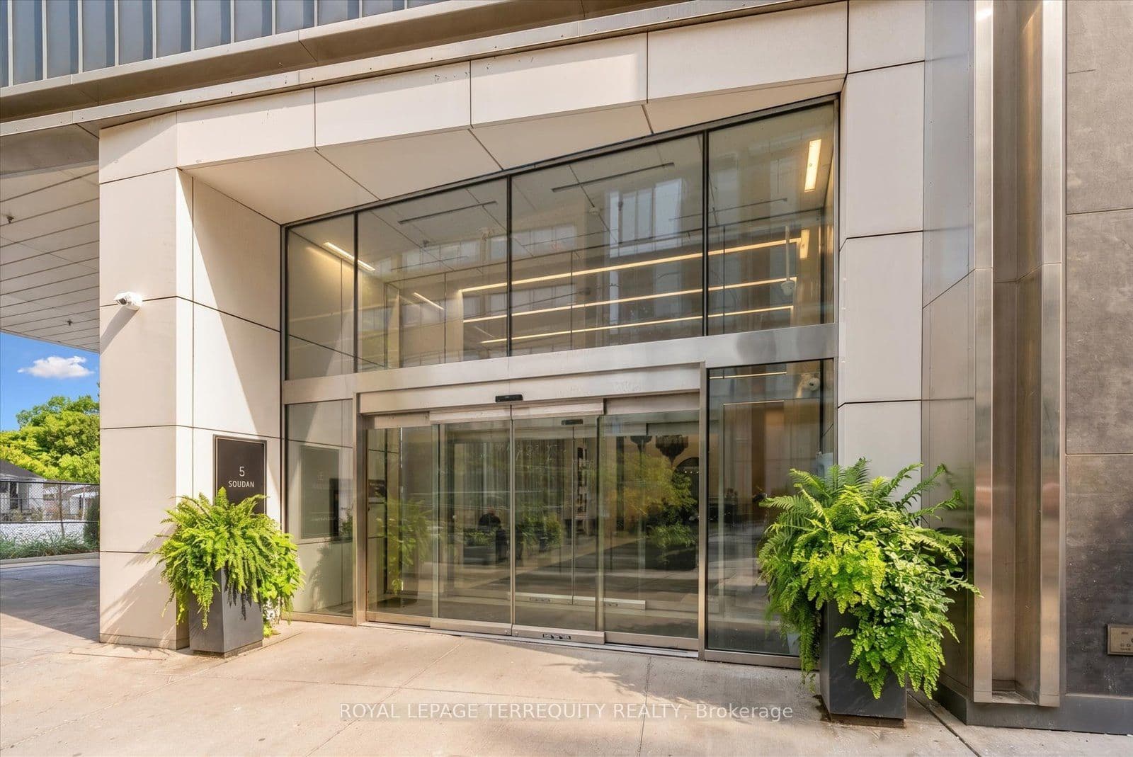 5 Soudan Avenue 703, Toronto, ON M4S 0B1
