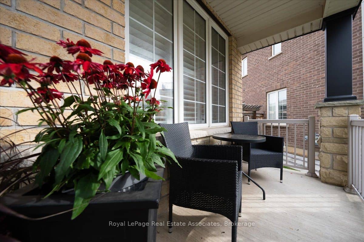 1469 Haws Crescent, Milton, ON L9T 8V2