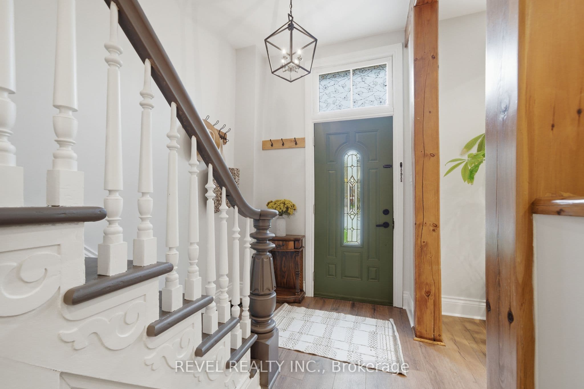 52 Cambridge Street N, Kawartha Lakes, ON K9V 4C7