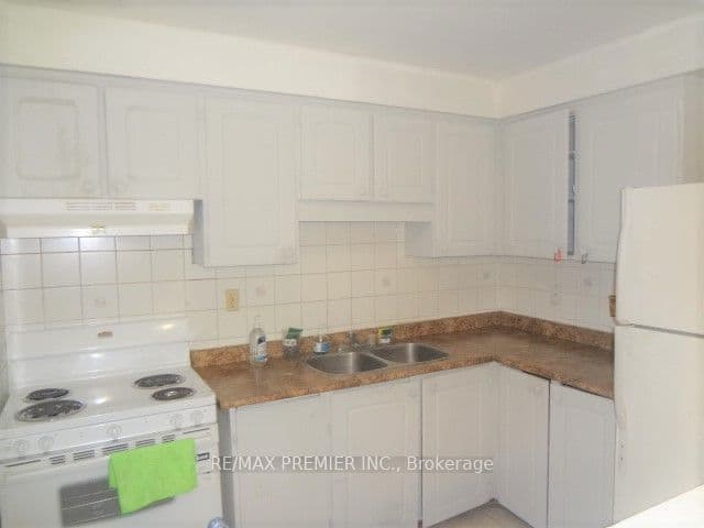 260 John Garland Boulevard 231, Toronto, ON M9V 1N8