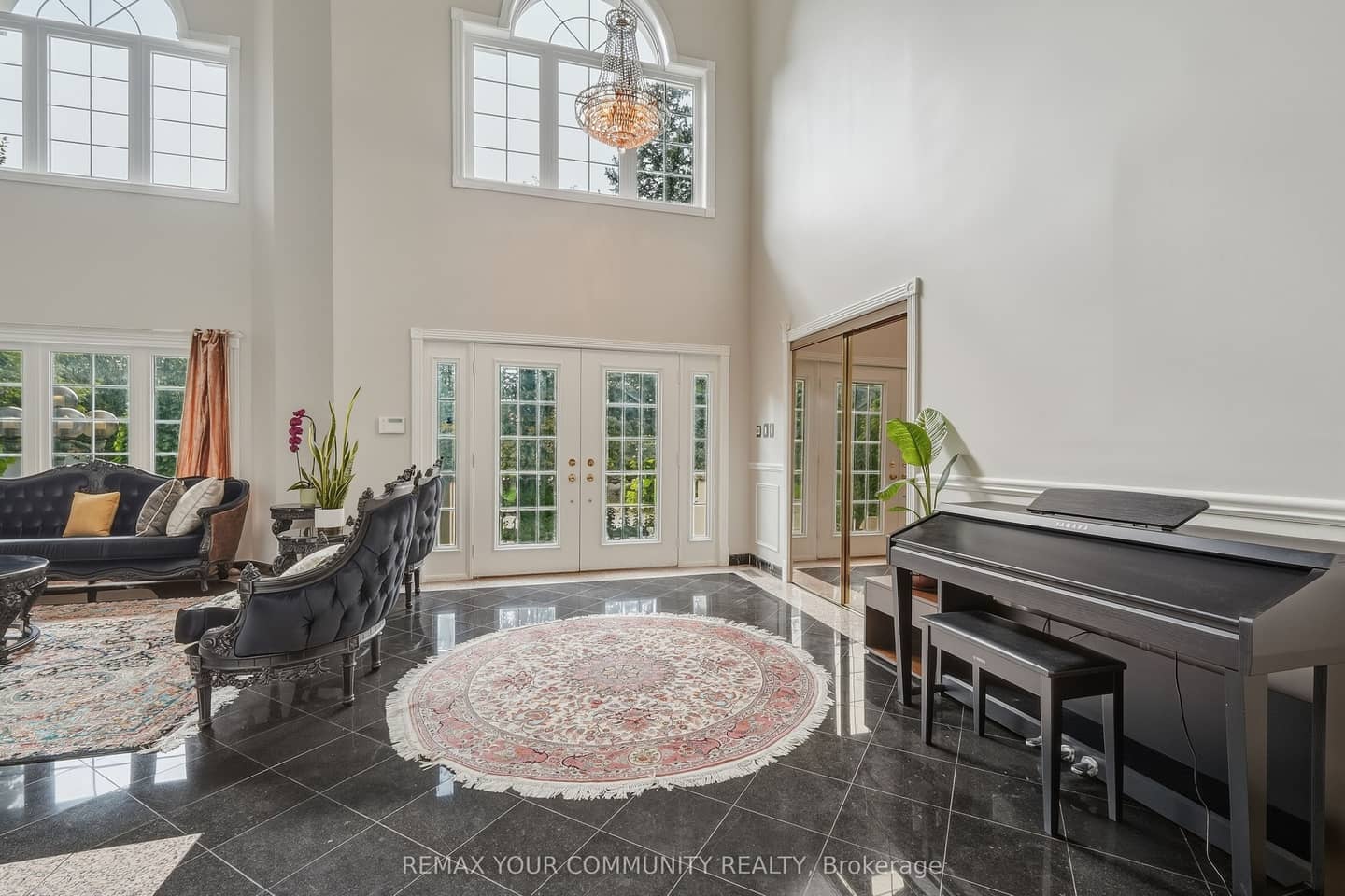 176 Old Surrey Lane, Richmond Hill, ON L4C 7E5