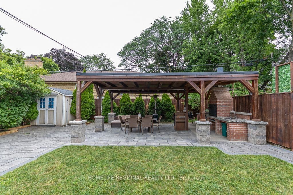128 The Westway, Toronto, ON M9P 2B9