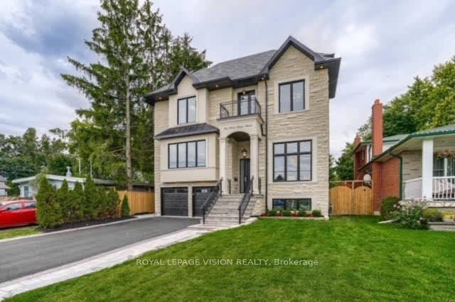 732 West Shore Boulevard, Pickering, ON L1W 2V1
