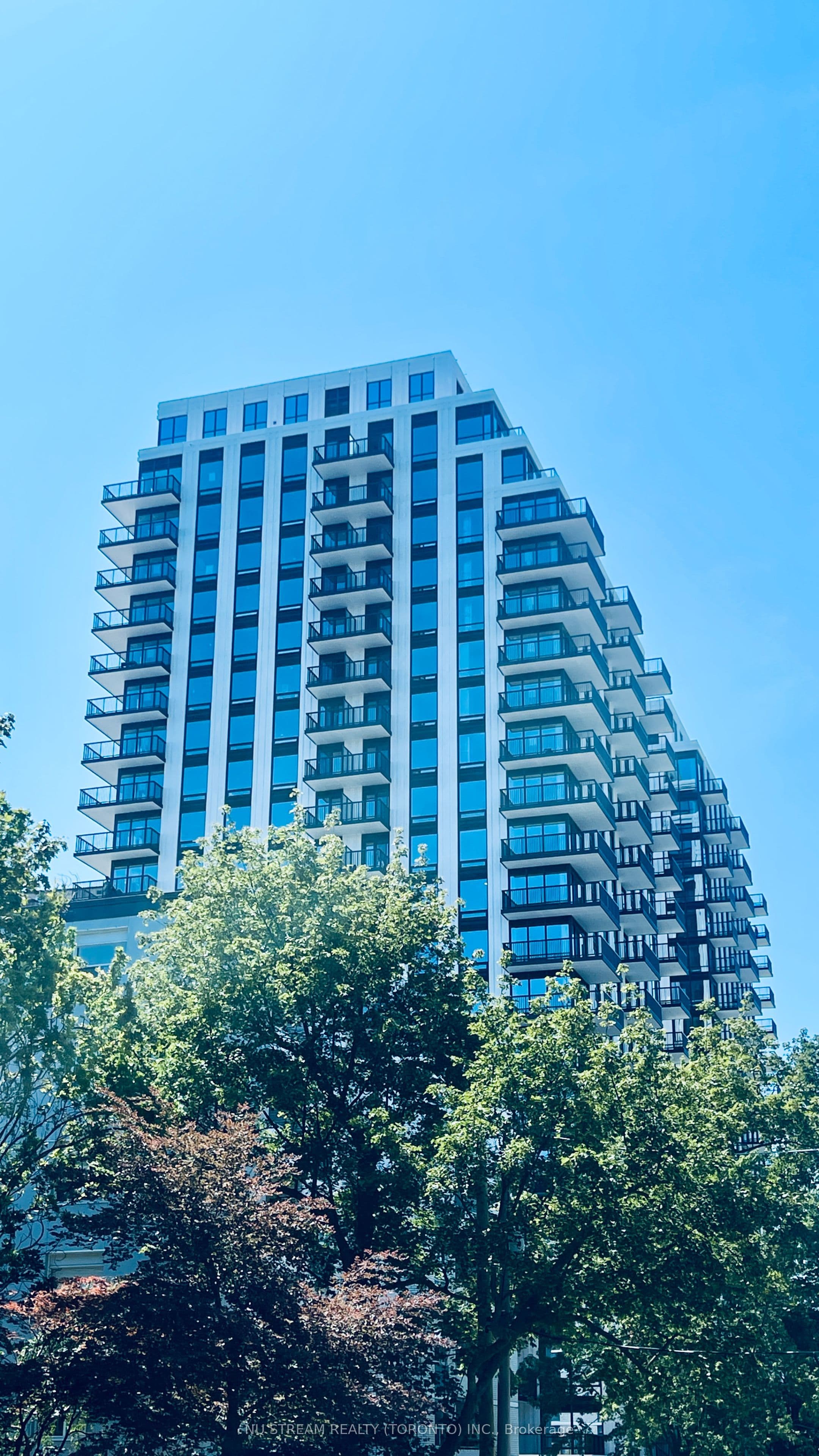 91 Montclair Avenue 1502, Toronto, ON M5P 0B1