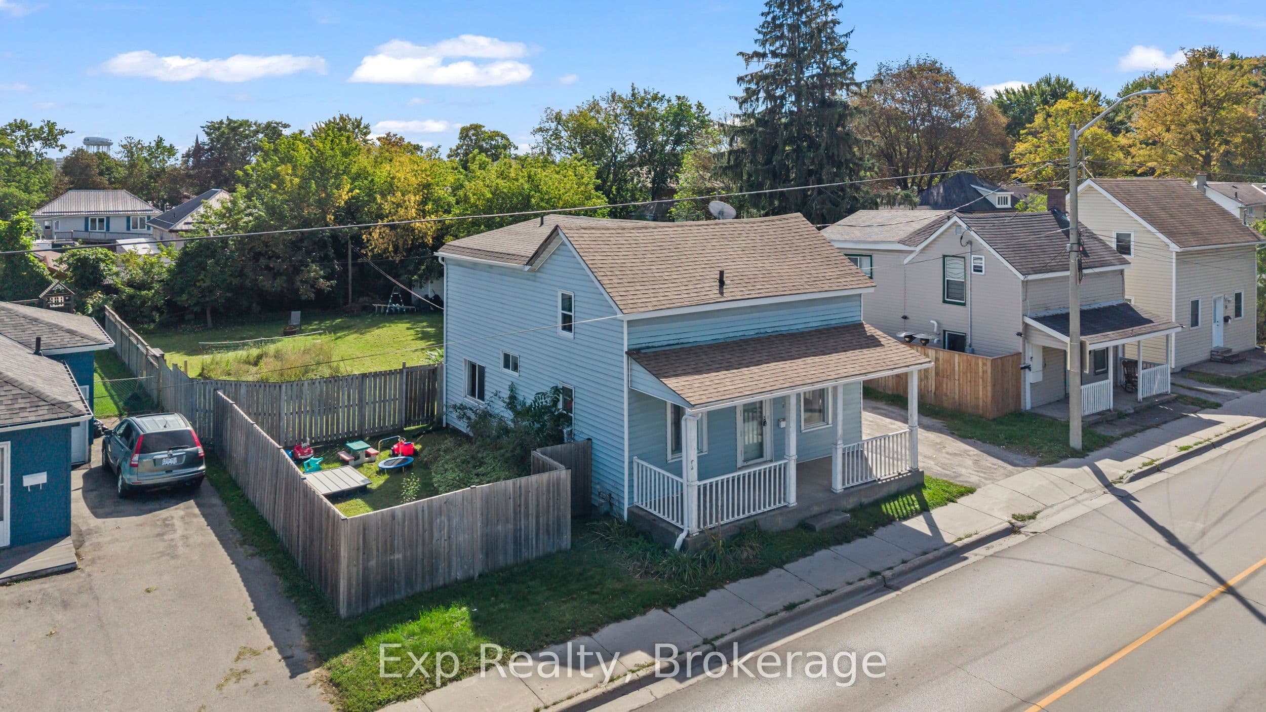 79 College Street E, Belleville, ON K8P 2E8