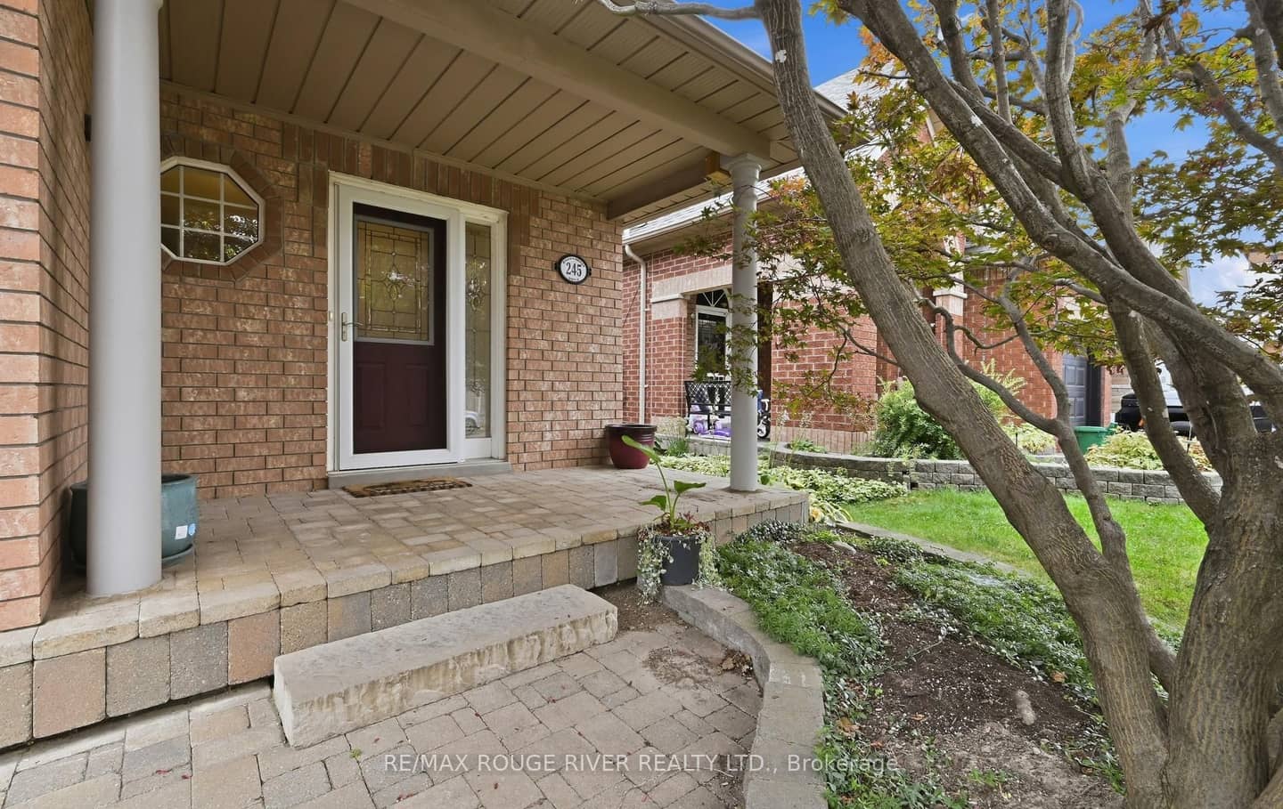 245 Willowbrook Drive, Whitby, ON L1R 2Z1