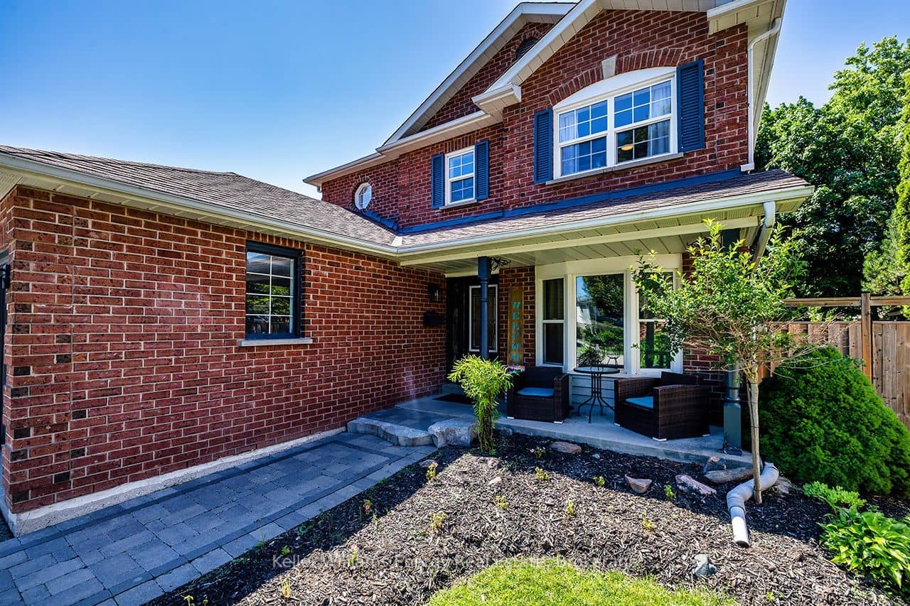 329 Challenger Court, Clarington, ON L1B 1K4