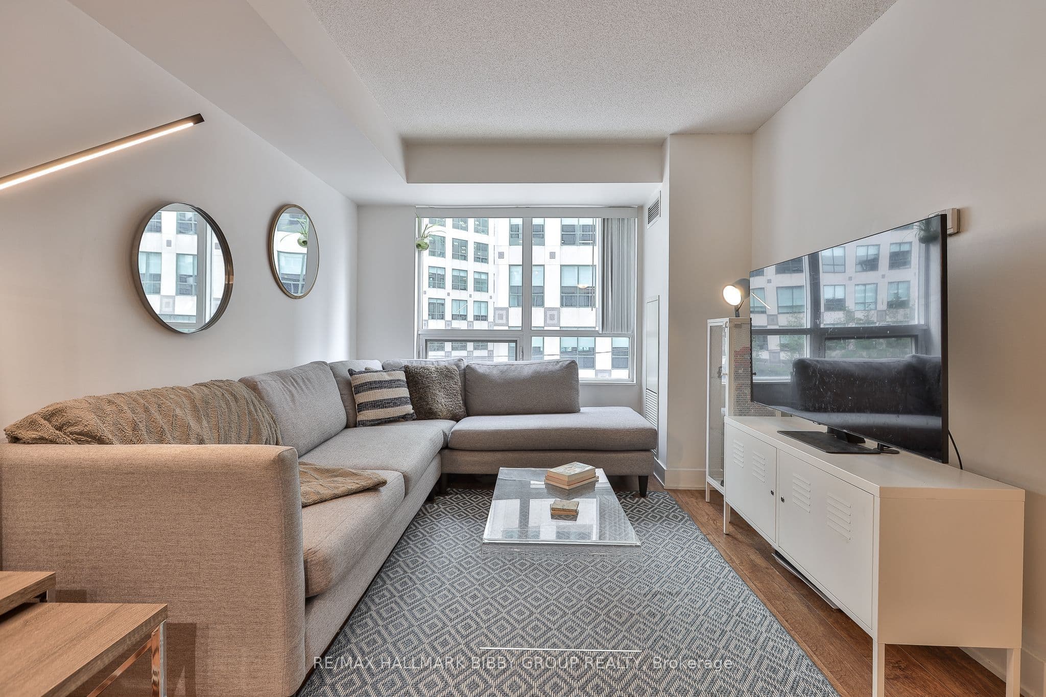 20 Blue Jays Way 309, Toronto, ON M5V 3W6