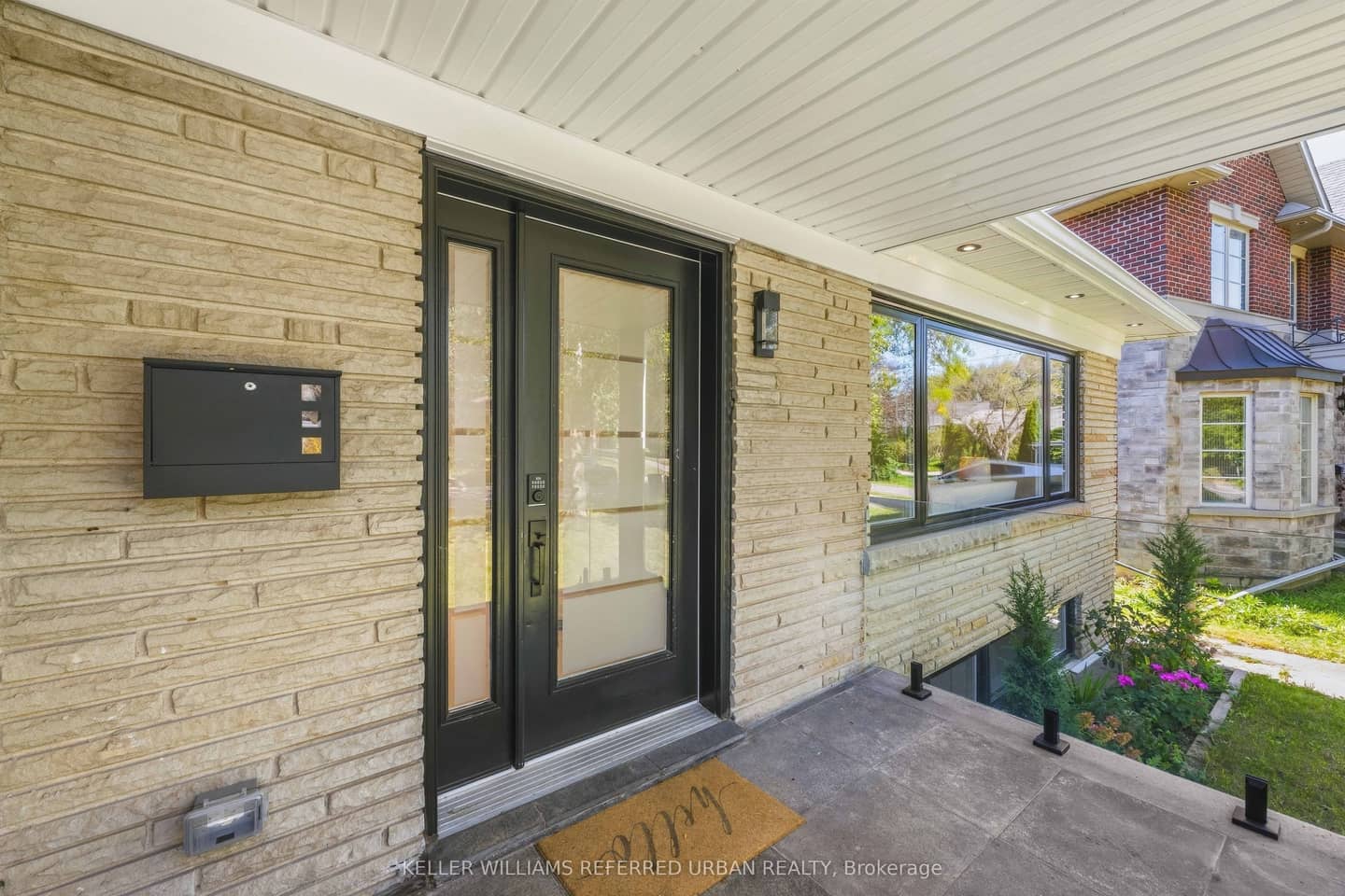 27 Christine Crescent, Toronto, ON M2R 1A4