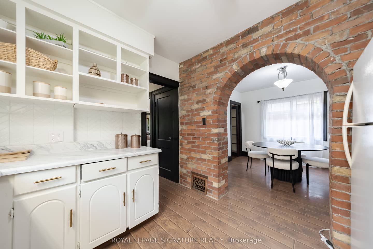 234 John Street, Toronto, ON M9N 1K2
