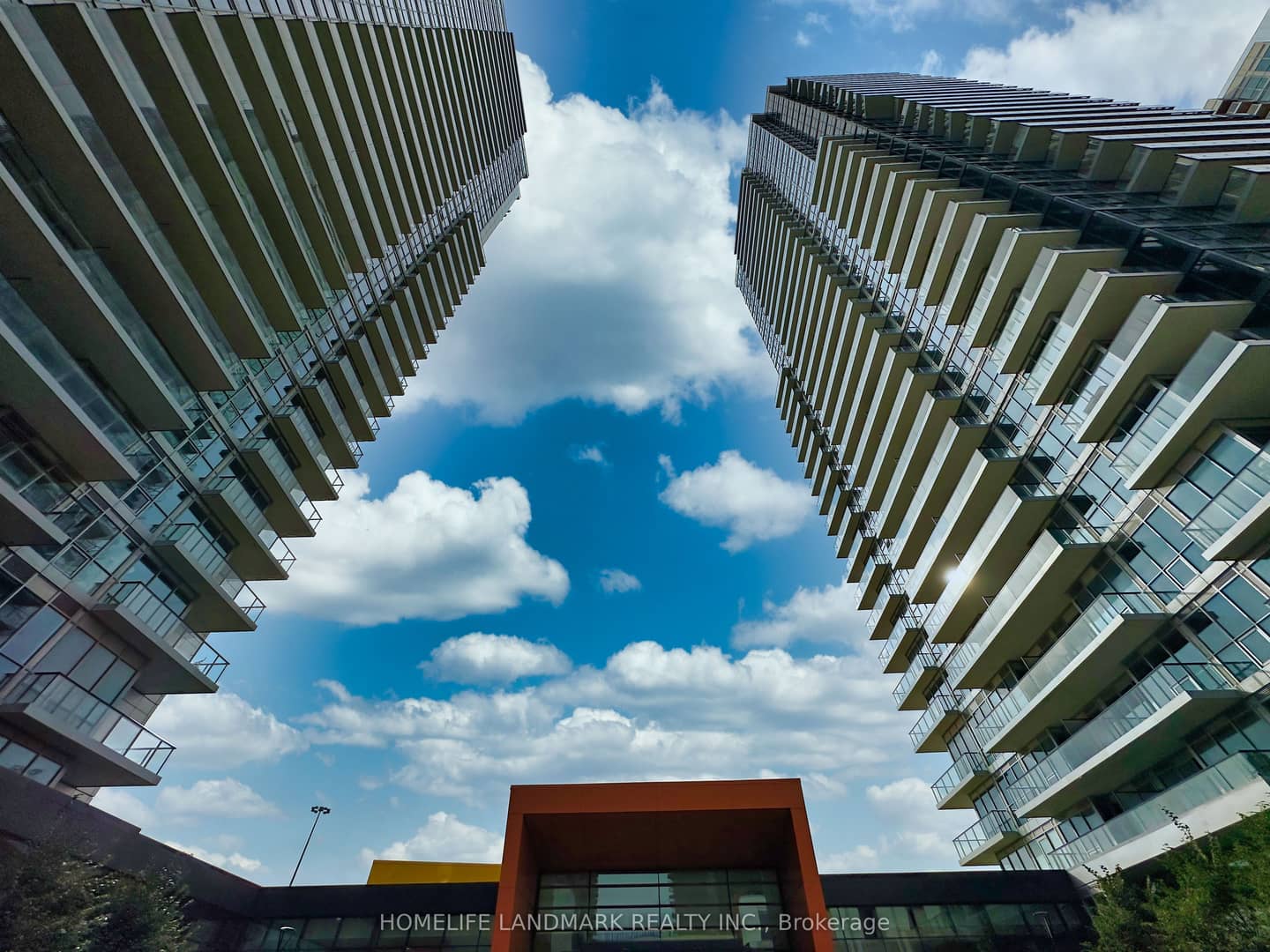 95 Mcmahon Drive 801, Toronto, ON M2K 0H2