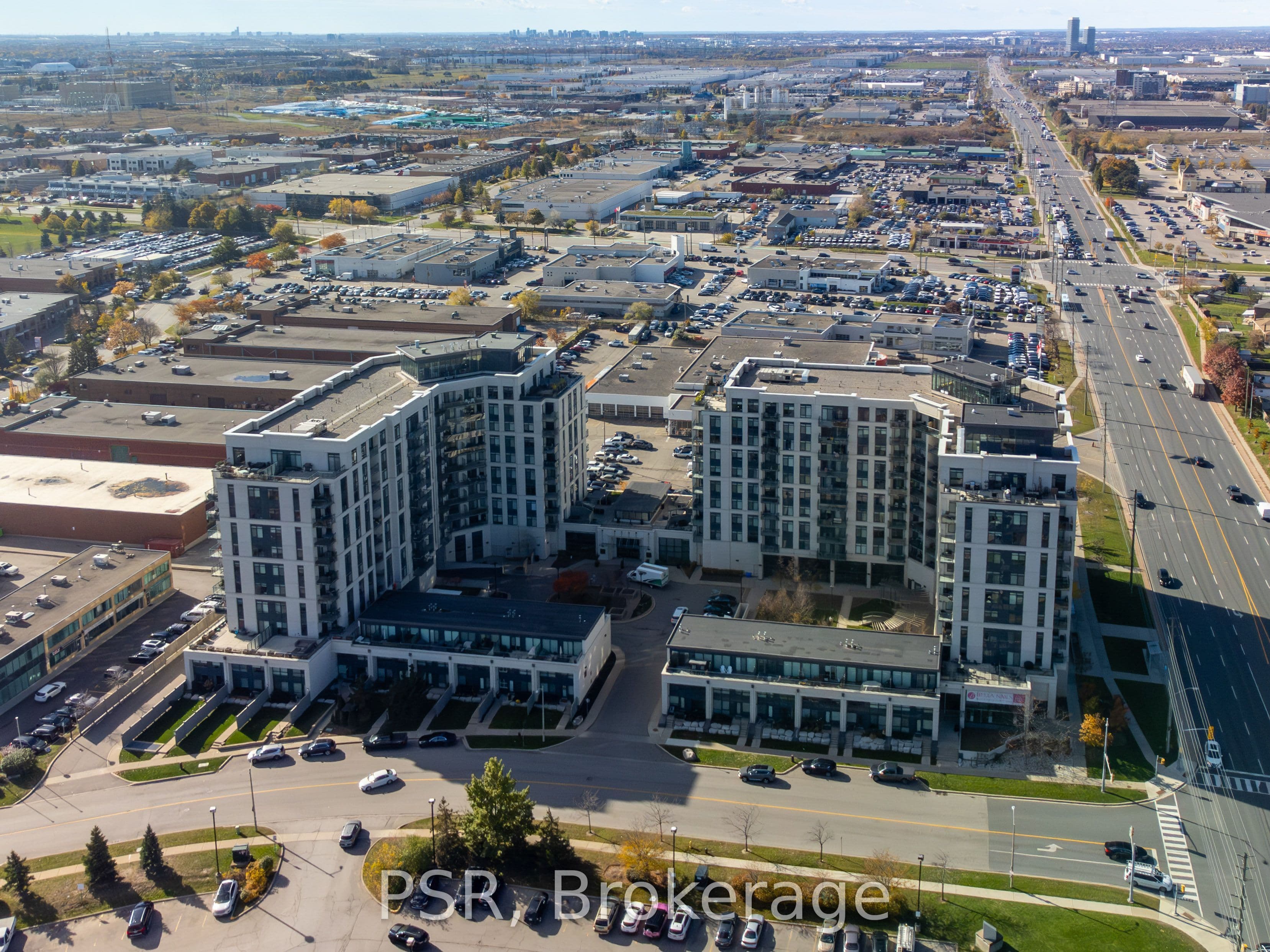 24 Woodstream Boulevard 715, Vaughan, ON L4L 8C4