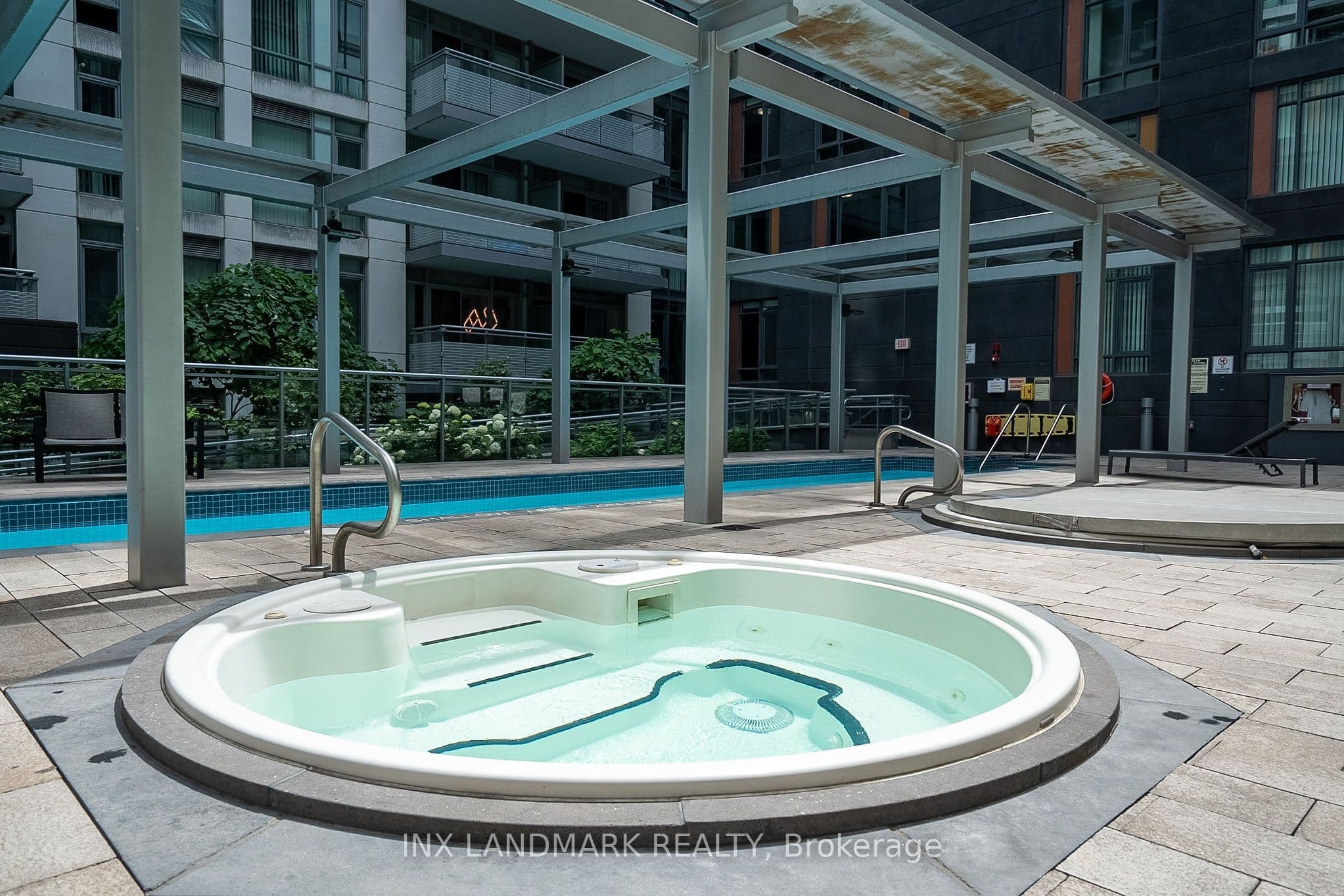 525 Adelaide Street W Lph31, Toronto, ON M5V 0N7