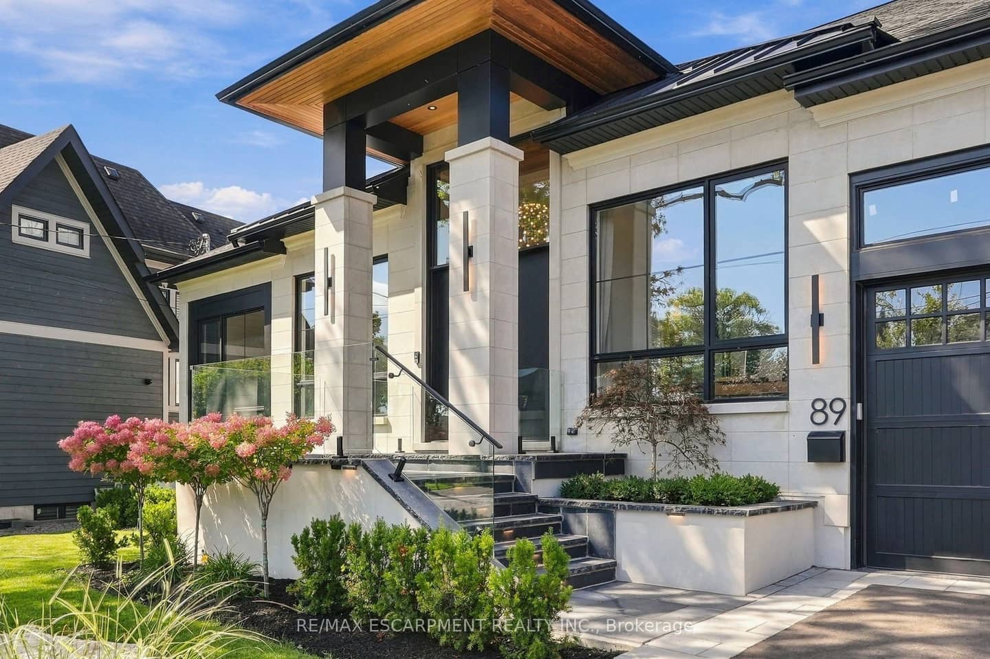 89 Cumberland Drive, Mississauga, ON L5G 3N2