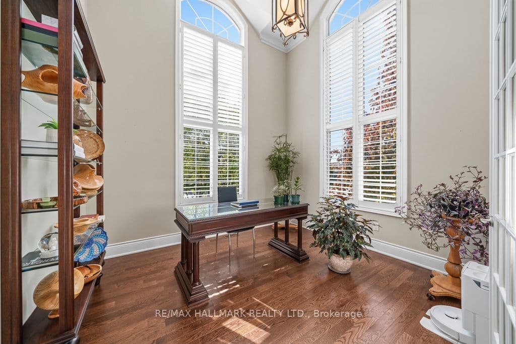 321 Grand Vellore Crescent, Vaughan, ON L4H 0N7
