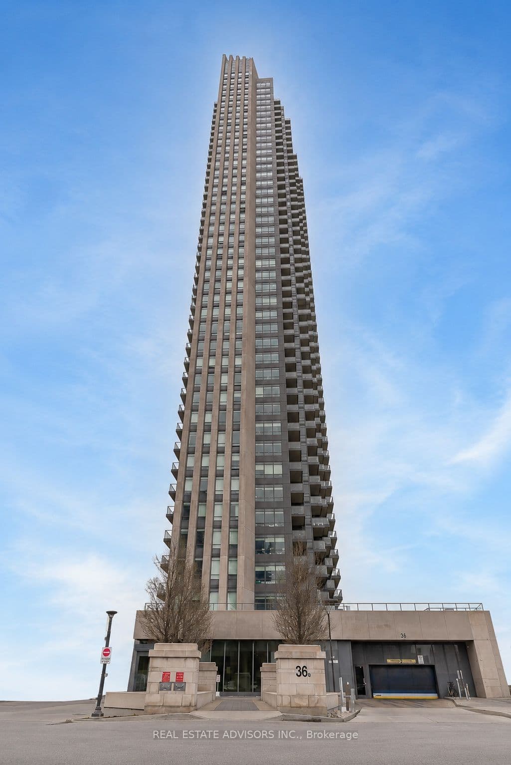 36 Park Lawn Road 4404, Toronto, ON M8Y 3H8