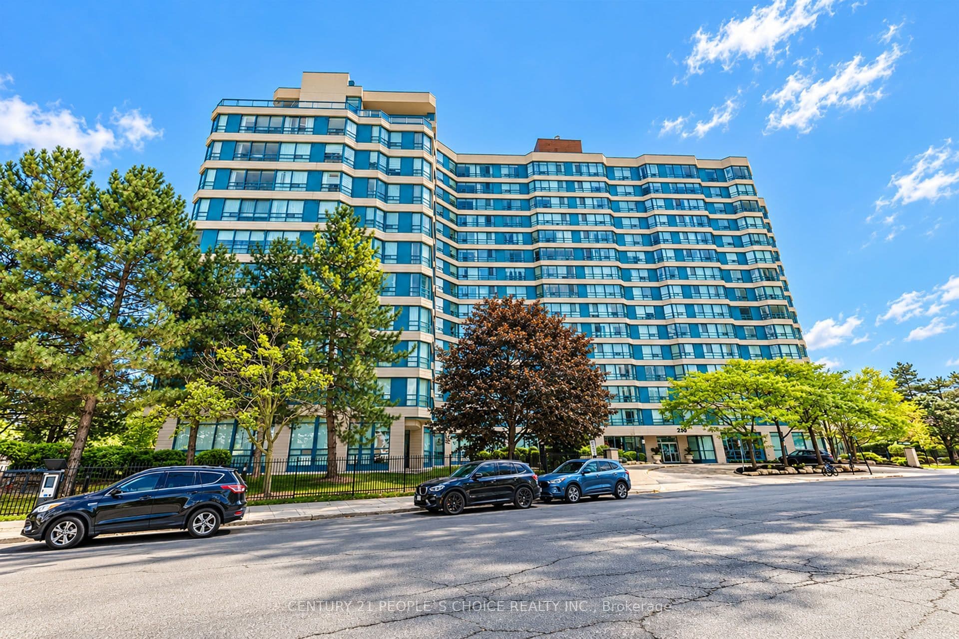 250 Webb Drive 1015, Mississauga, ON L5B 3Z4