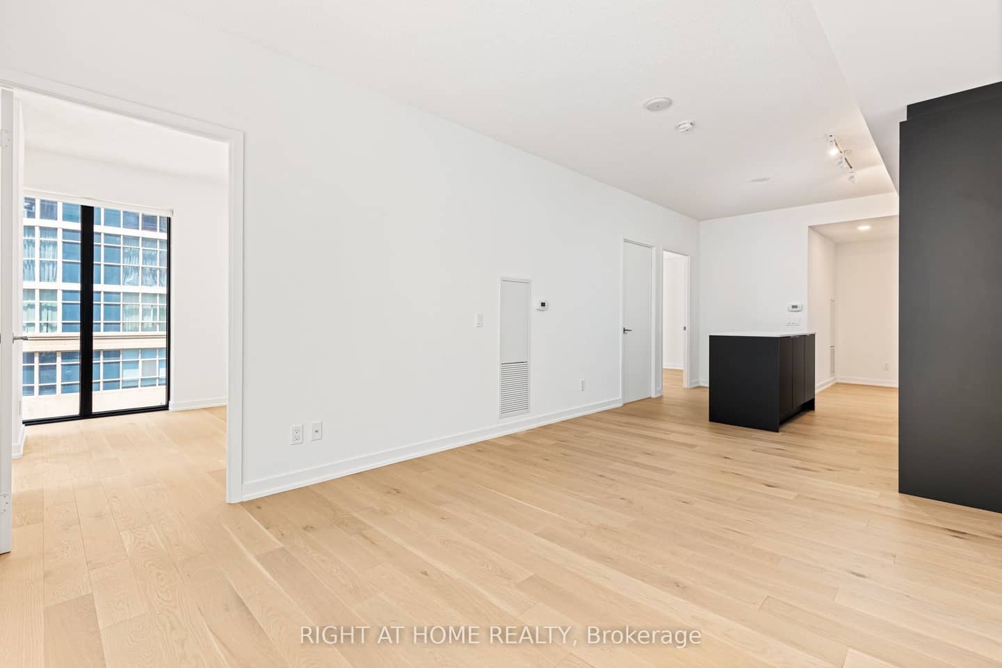 25 richmond Street E 315, Toronto, ON M5C 0A6
