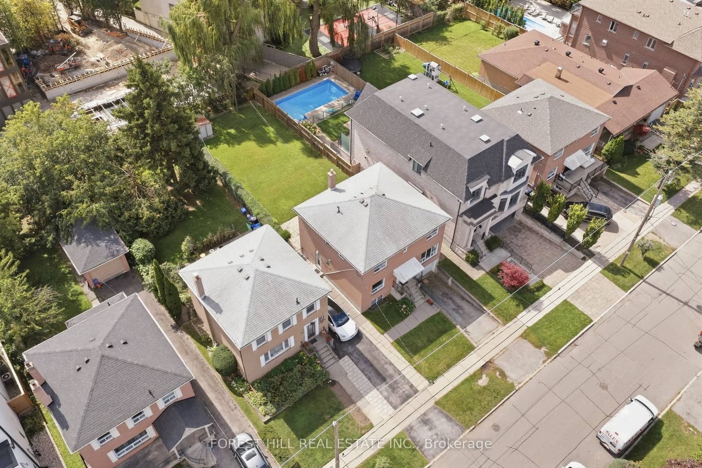147 Viewmount Avenue, Toronto, ON M6B 1T5