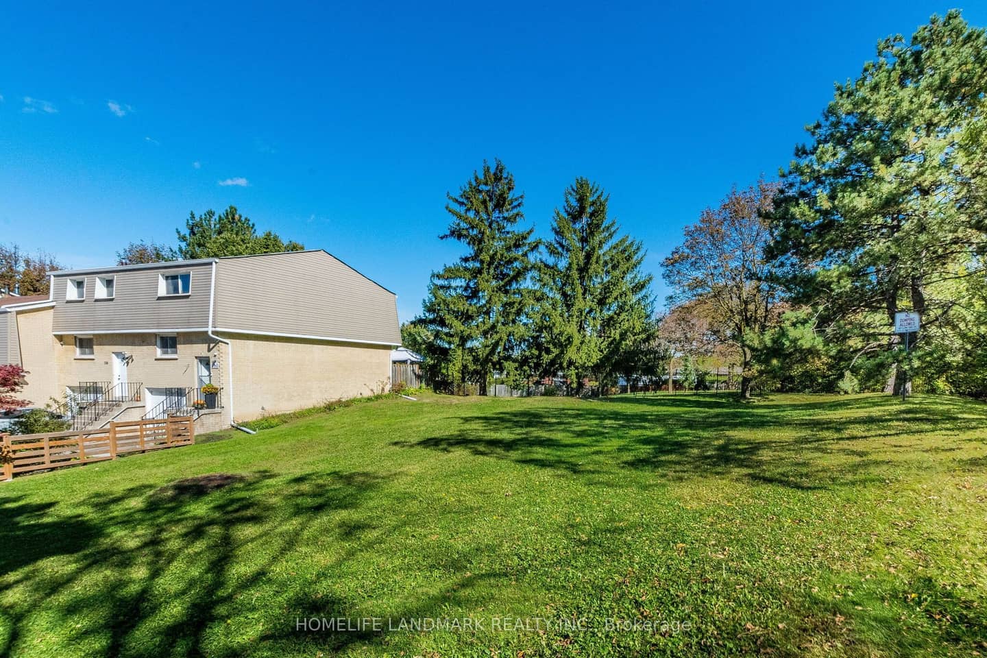 400 Mississ Valley Boulevard 160, Mississauga, ON L5A 3N6