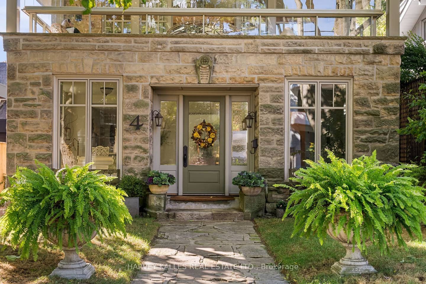 4 Neville Park Boulevard, Toronto, ON M4E 3P6