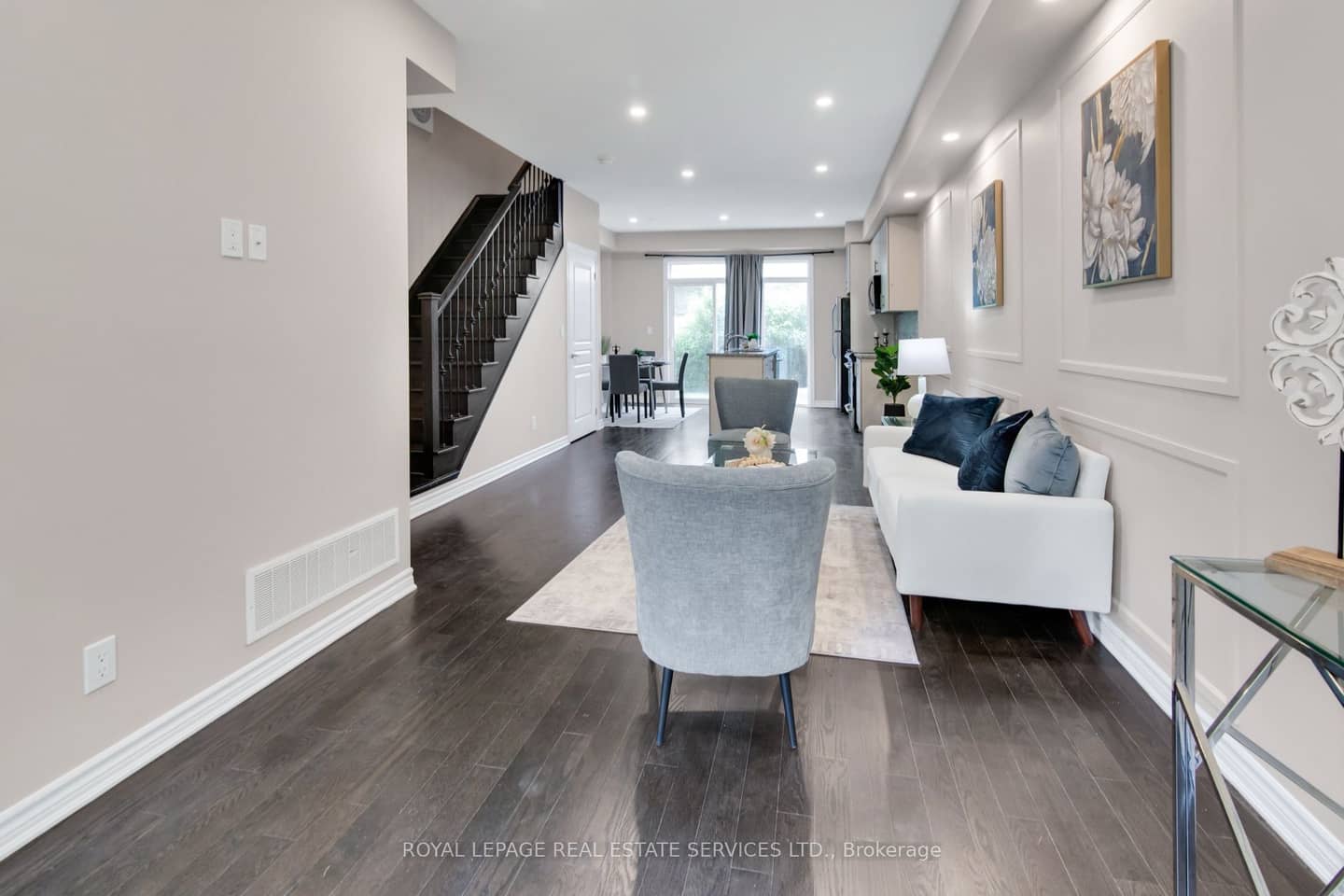 636 Evans Avenue 47, Toronto, ON M8W 0A8