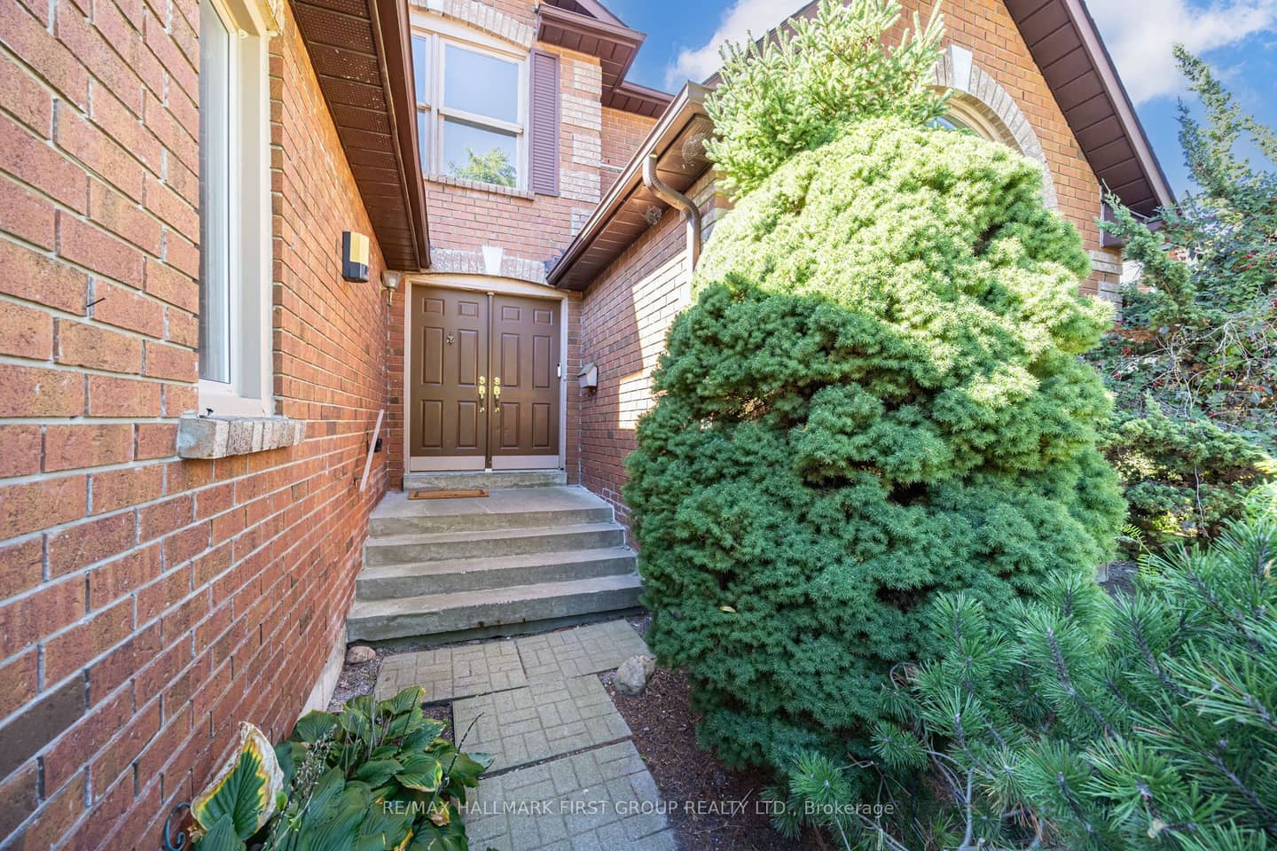 22 Foakes Drive, Ajax, ON L1T 3K5