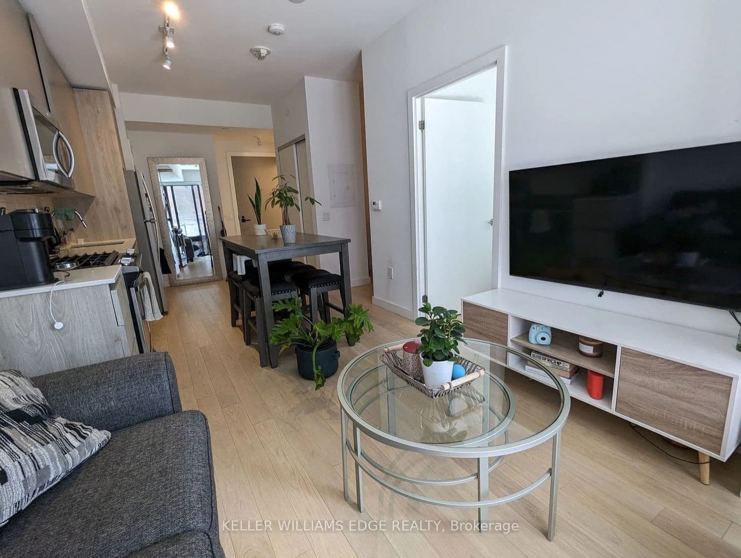 105 Oneida Crescent 401, Richmond Hill, ON L4B 0B1