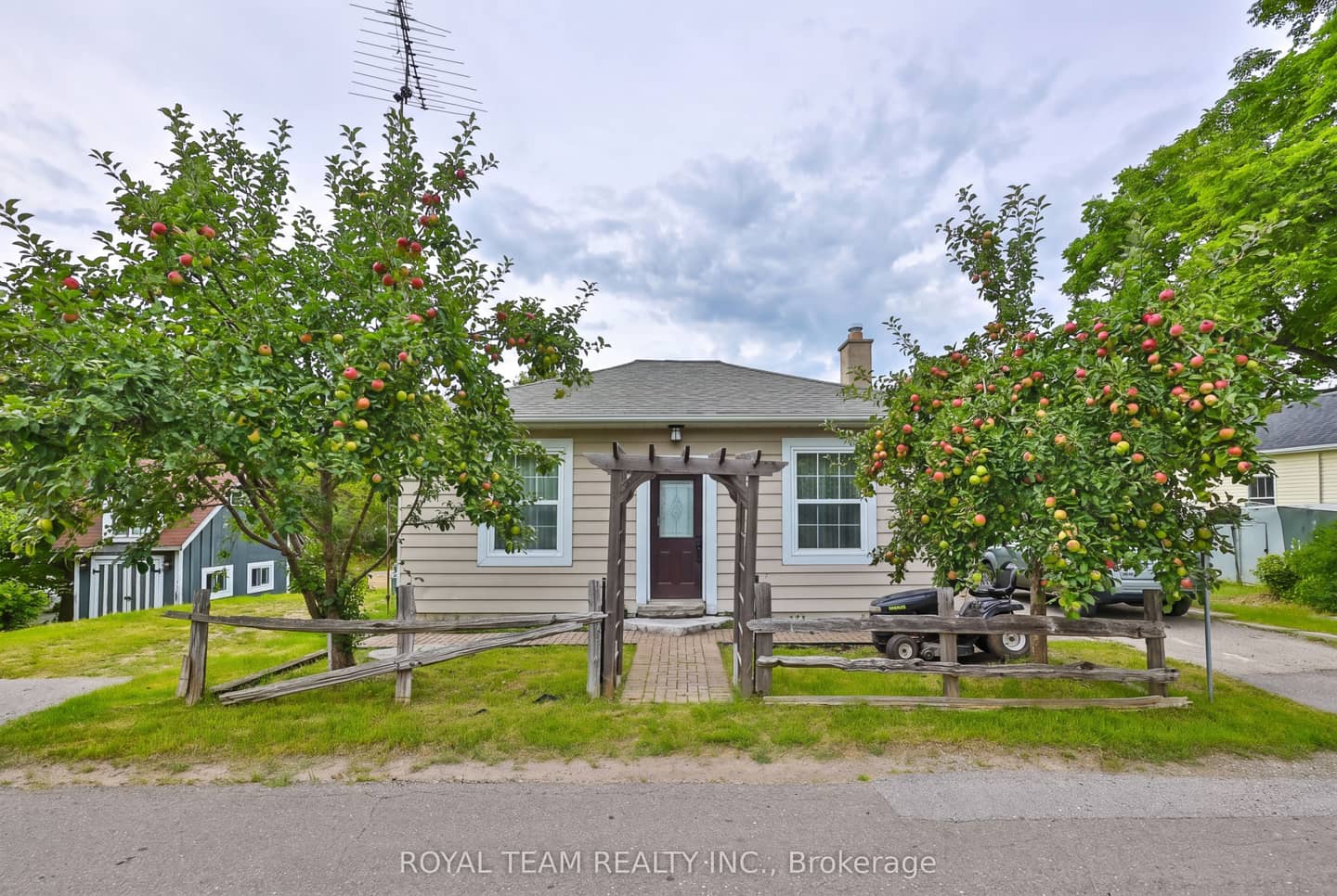 106 Centre Street, King, ON L0G 1T0