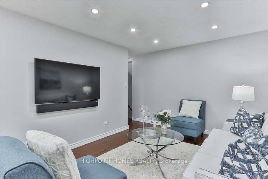 50 Verne Crescent 49, Toronto, ON M1B 2X1